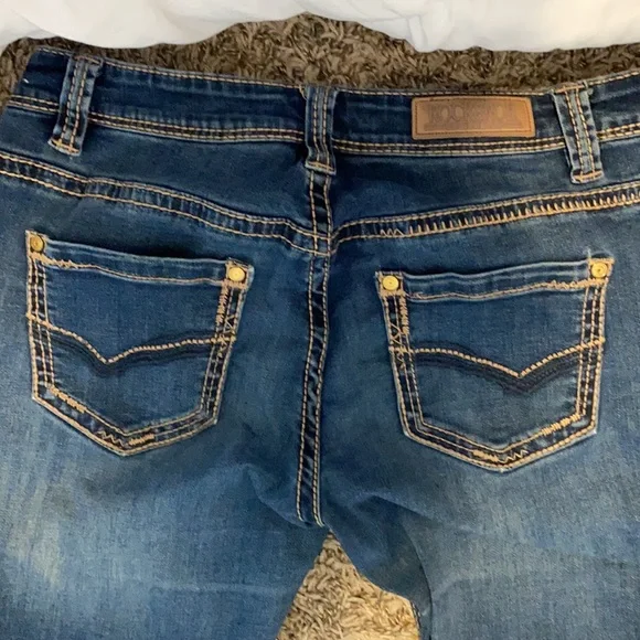 Mid Ride Bootcut Jean - Picture 3 of 3